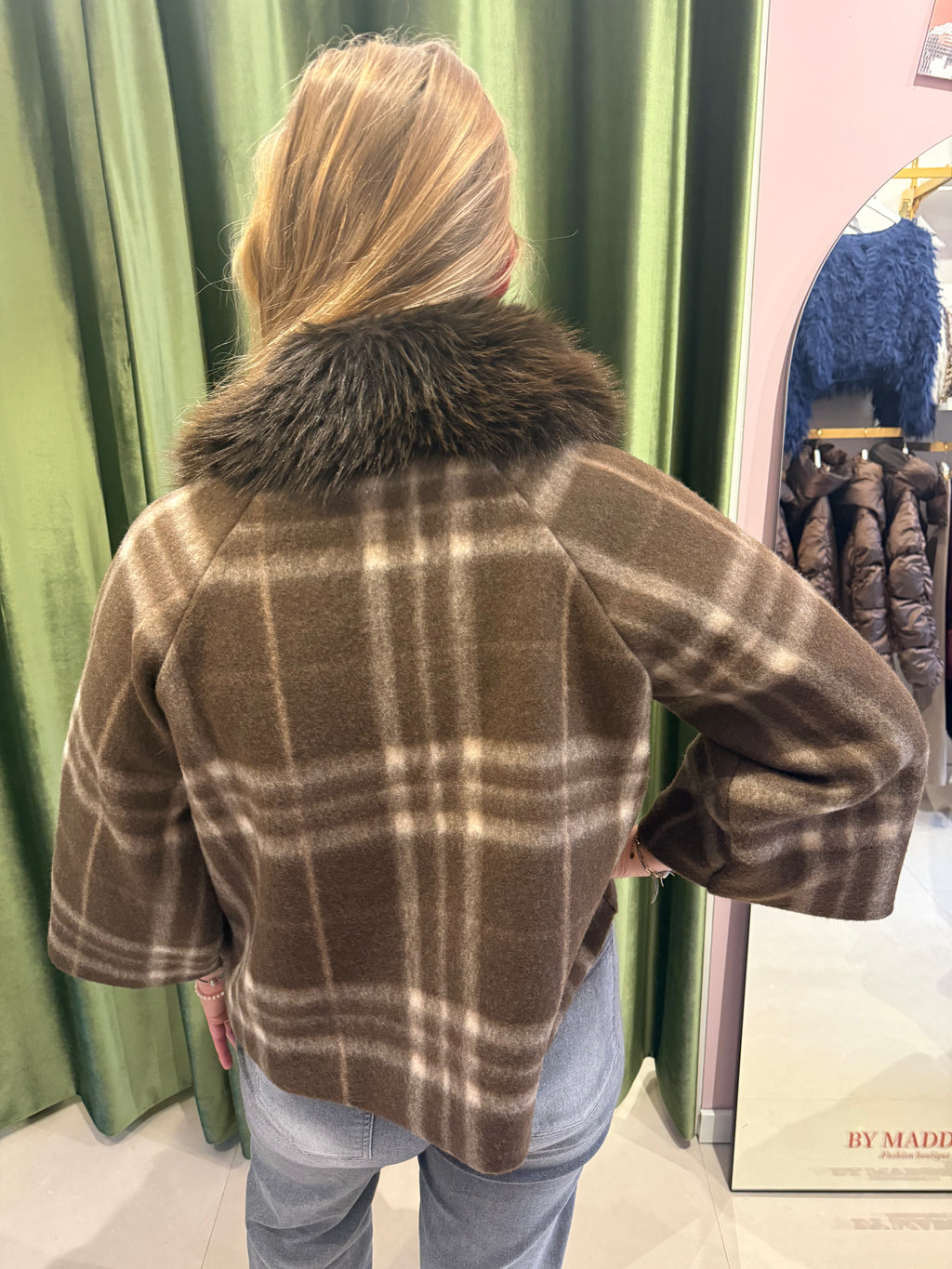 Elegant Geruit Jasje met Faux Fur Kraag