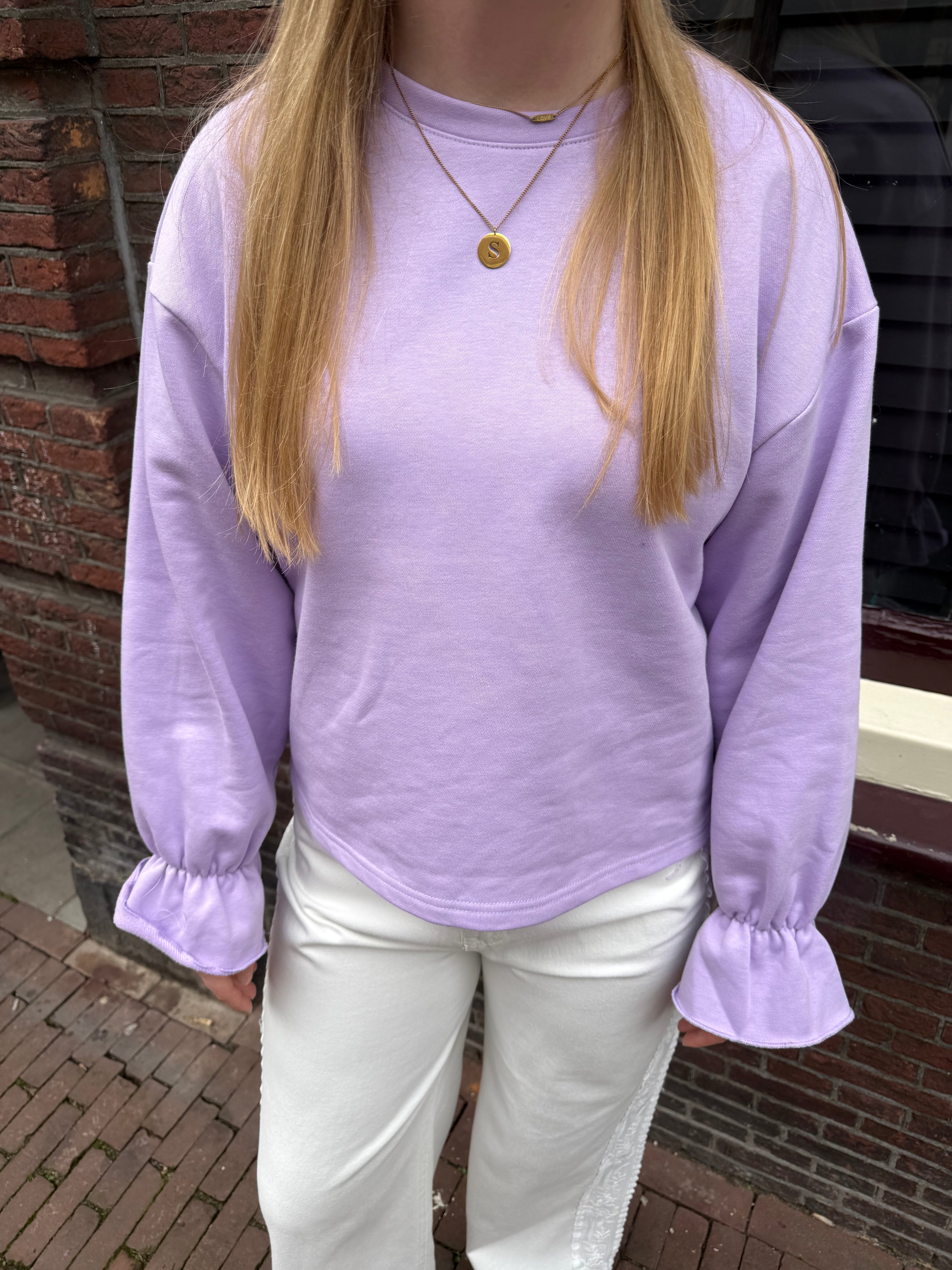 Lila Sweater met Mouwdetails